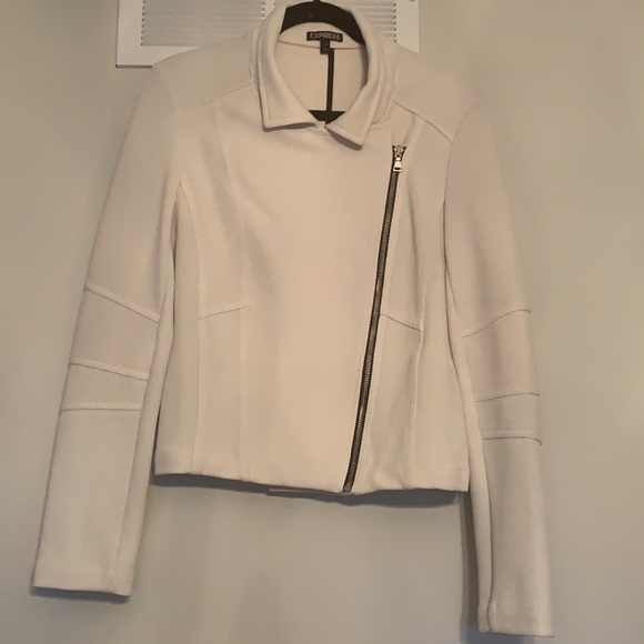 Blazer - Picture 3 of 8